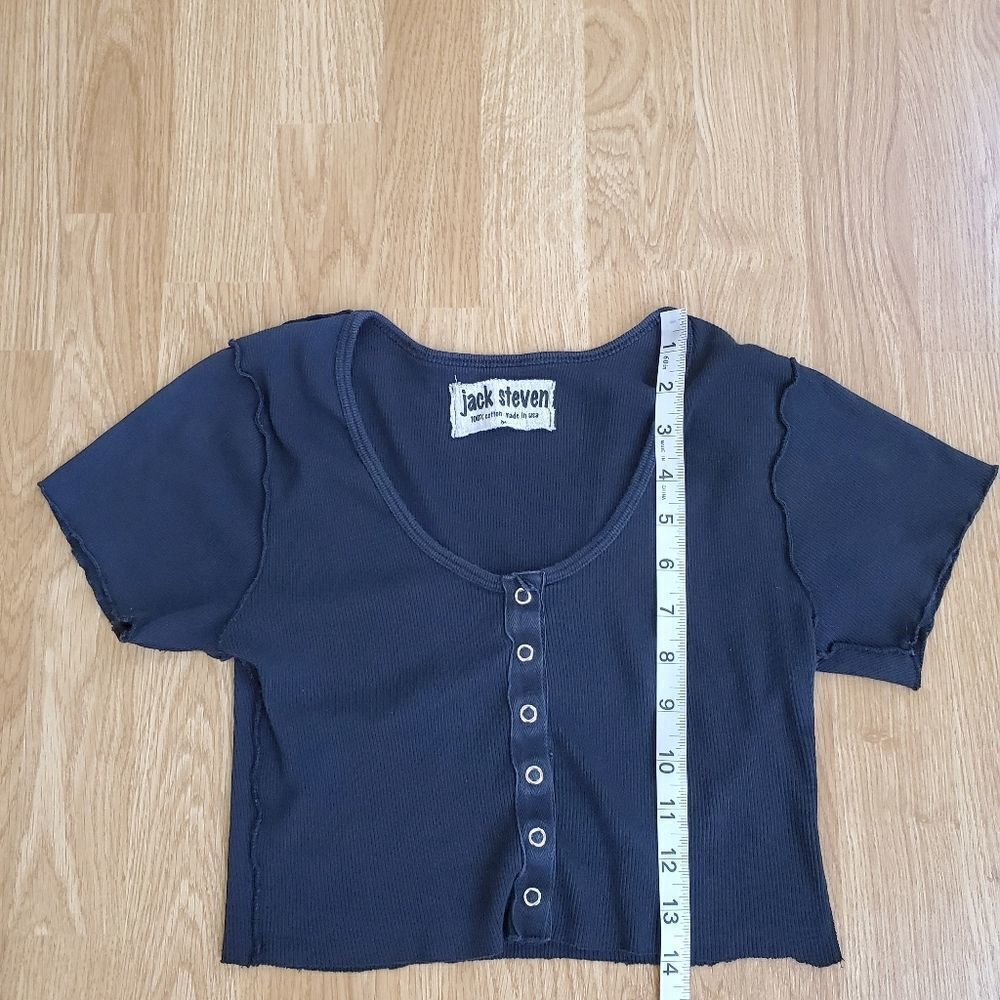 Jack Steven Cropped Button Front Ribbed Baby Tee size Medium - Picture 8 of 9